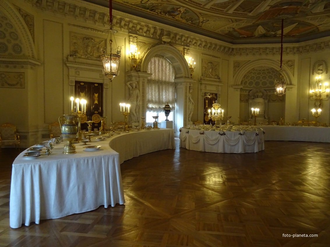 В залах Павловского дворца