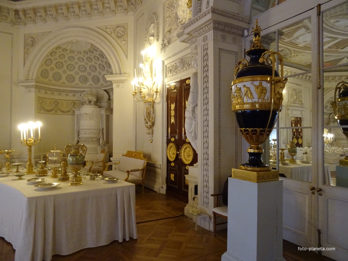 В залах Павловского дворца