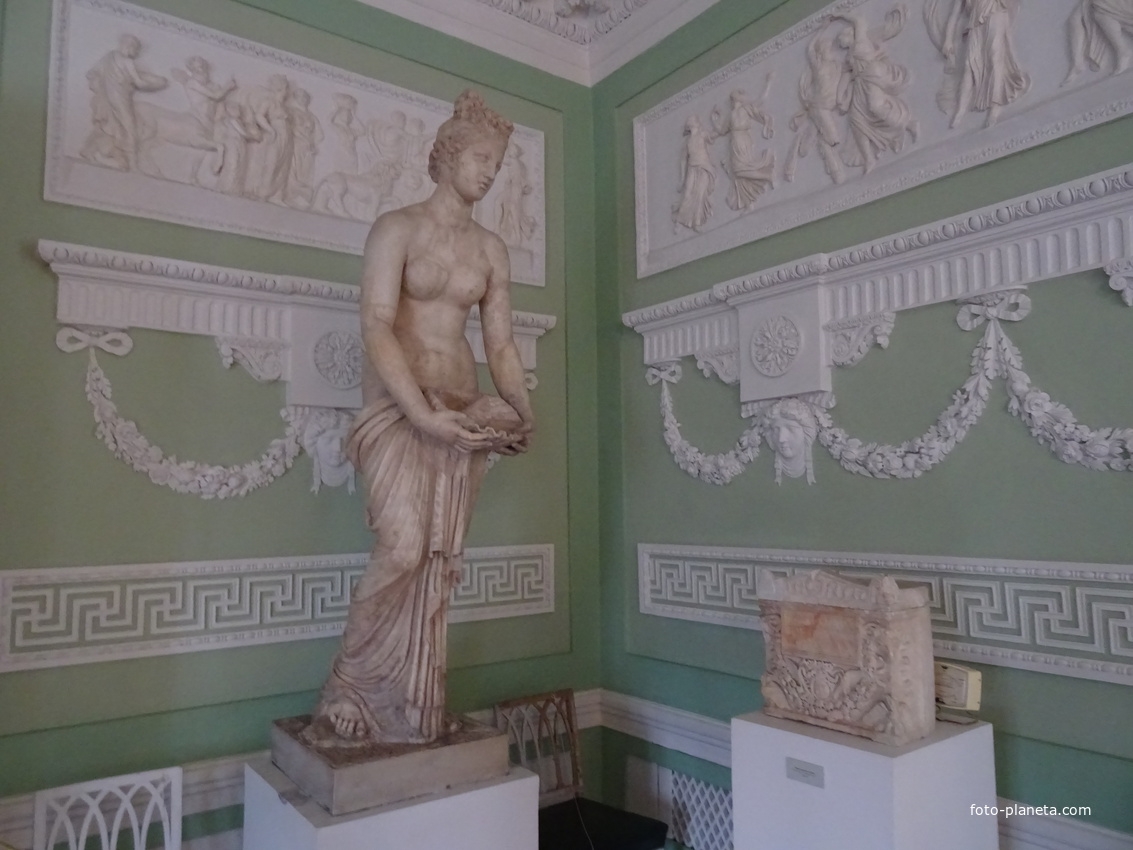 В залах Павловского дворца