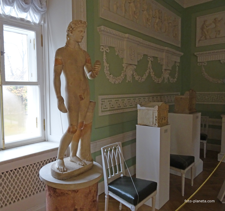 В залах Павловского дворца