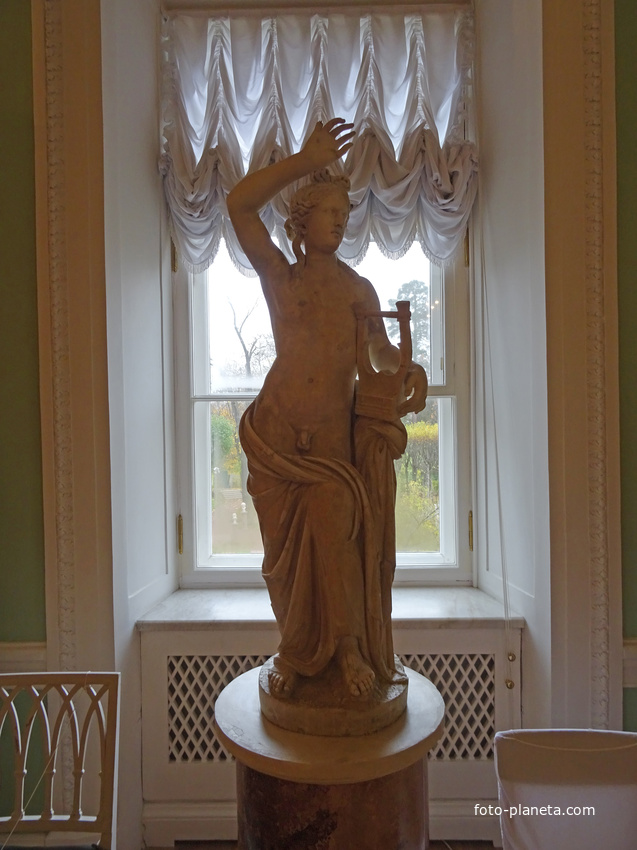 В залах Павловского дворца