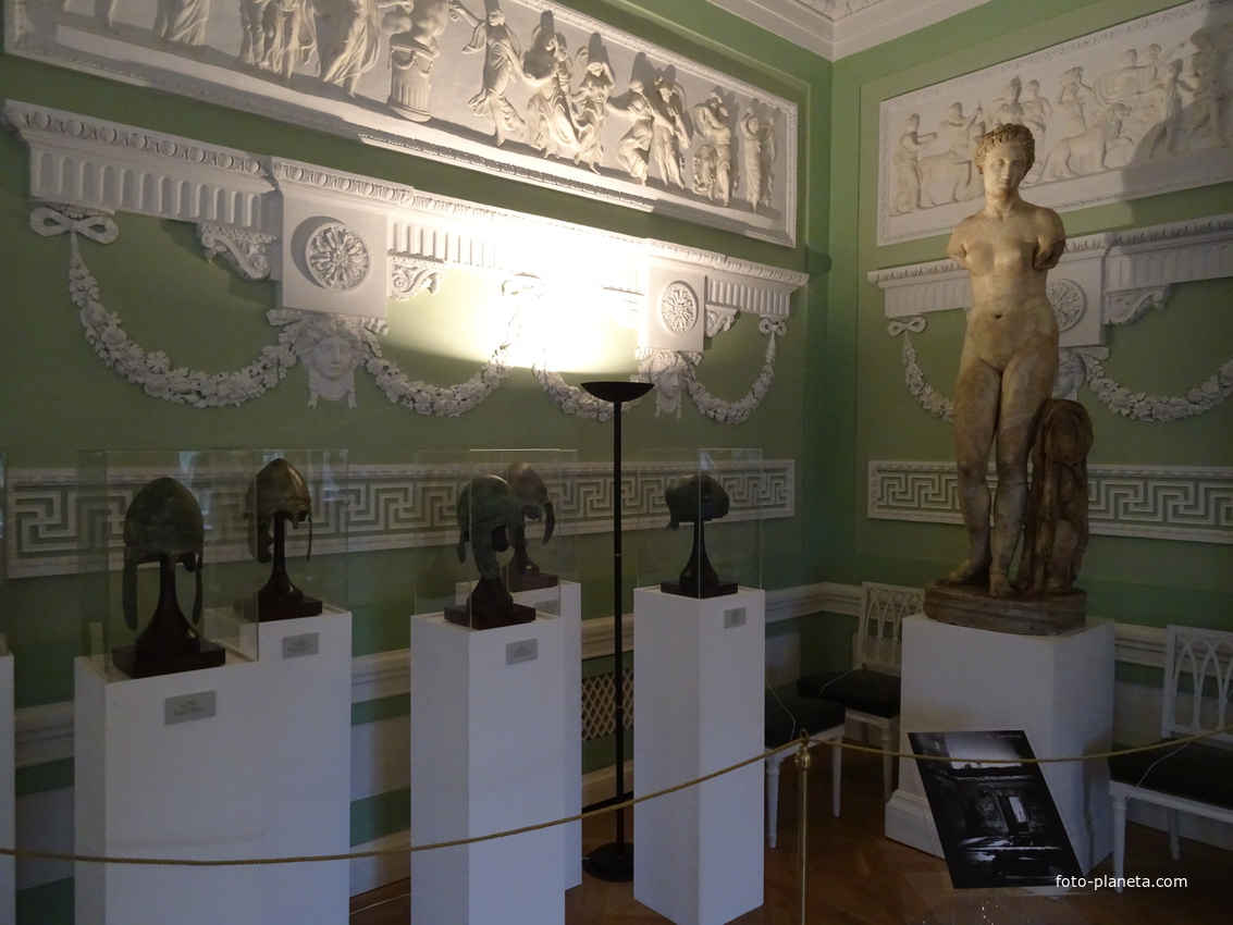 В залах Павловского дворца