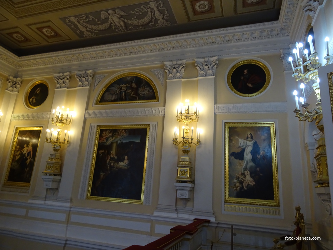 В залах Павловского дворца