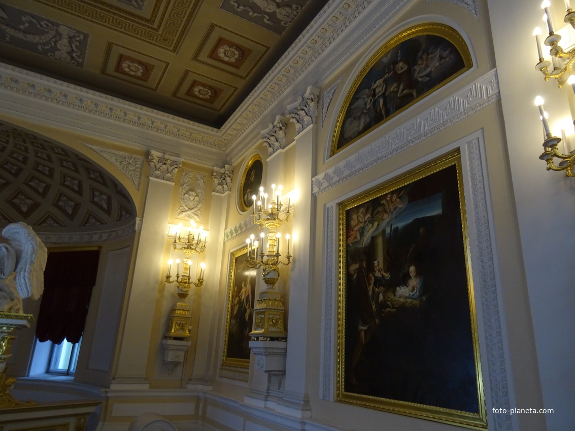 В залах Павловского дворца