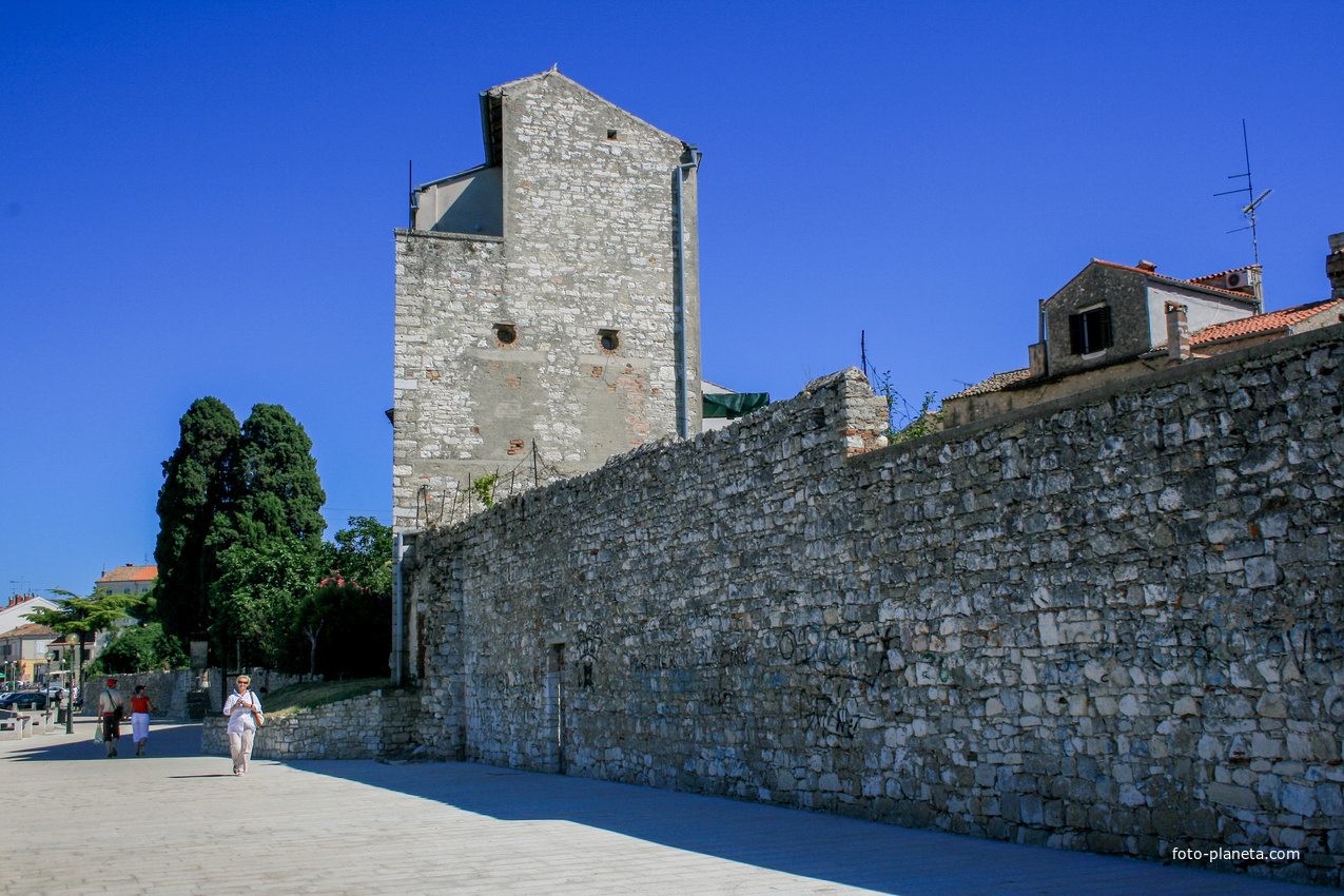 Пореч. Obala Matka Laginje.
