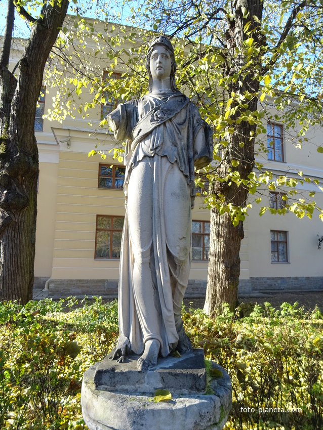 Скульптура Афины Паллады