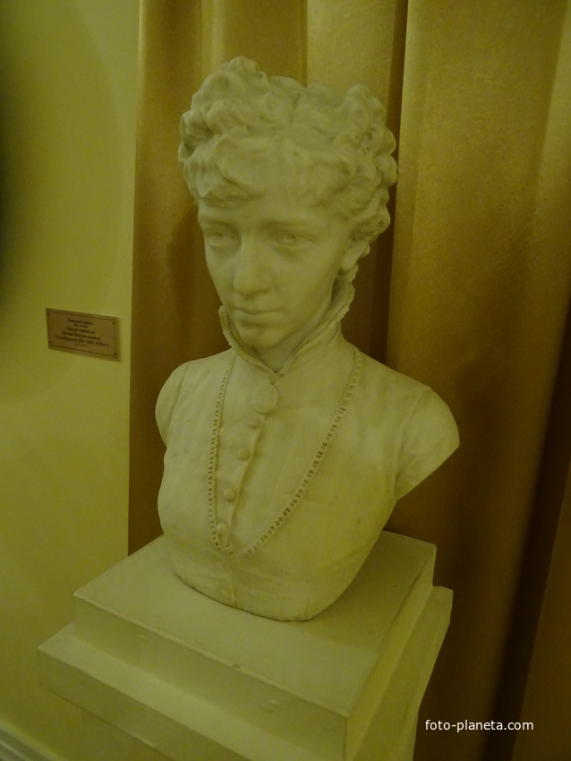 Павловский дворец. Выставка &quot;Мир женщины и её увлечений&quot;