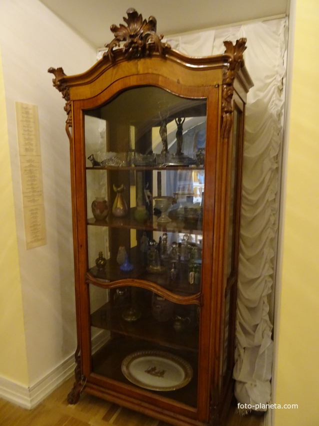 Павловский дворец. Выставка &quot;Мир женщины и её увлечений&quot;