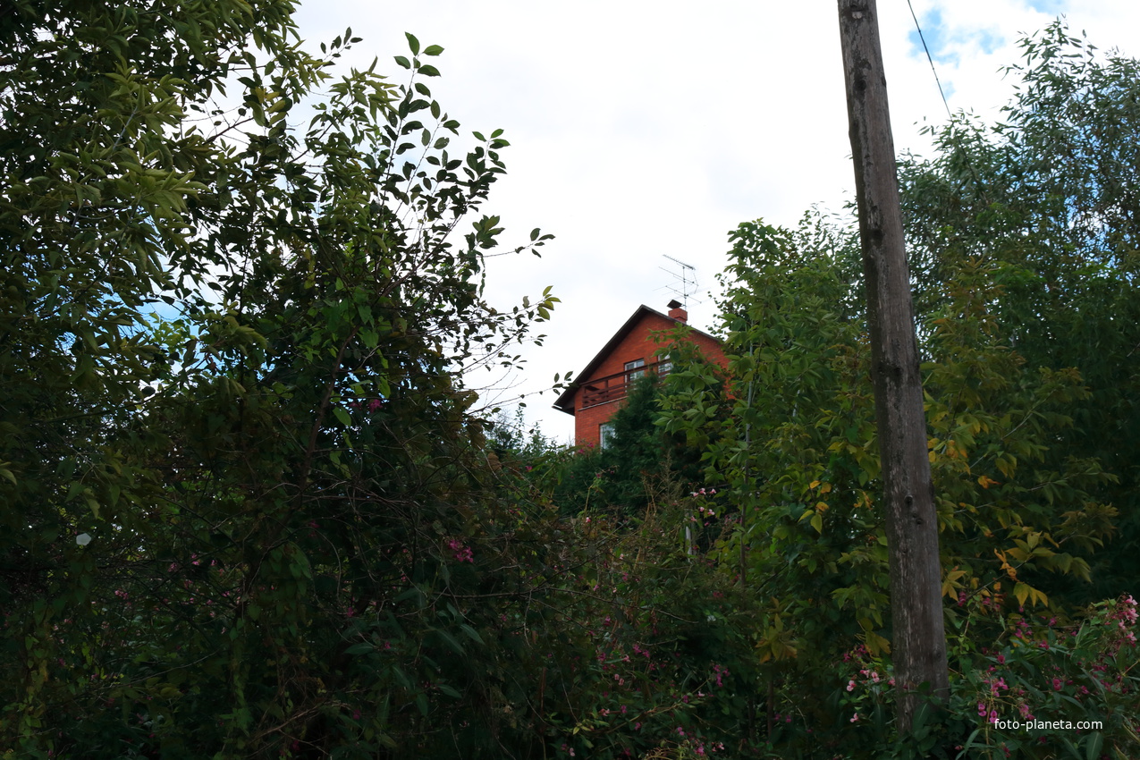 Улица Коммуны