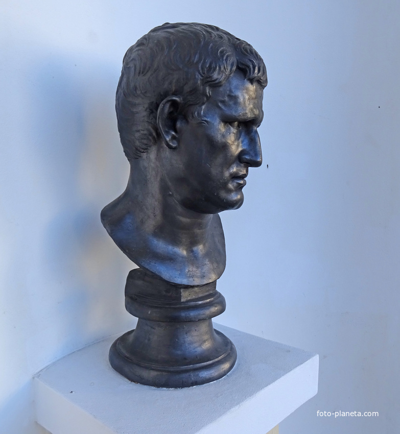 Павловский дворец. Скульптура