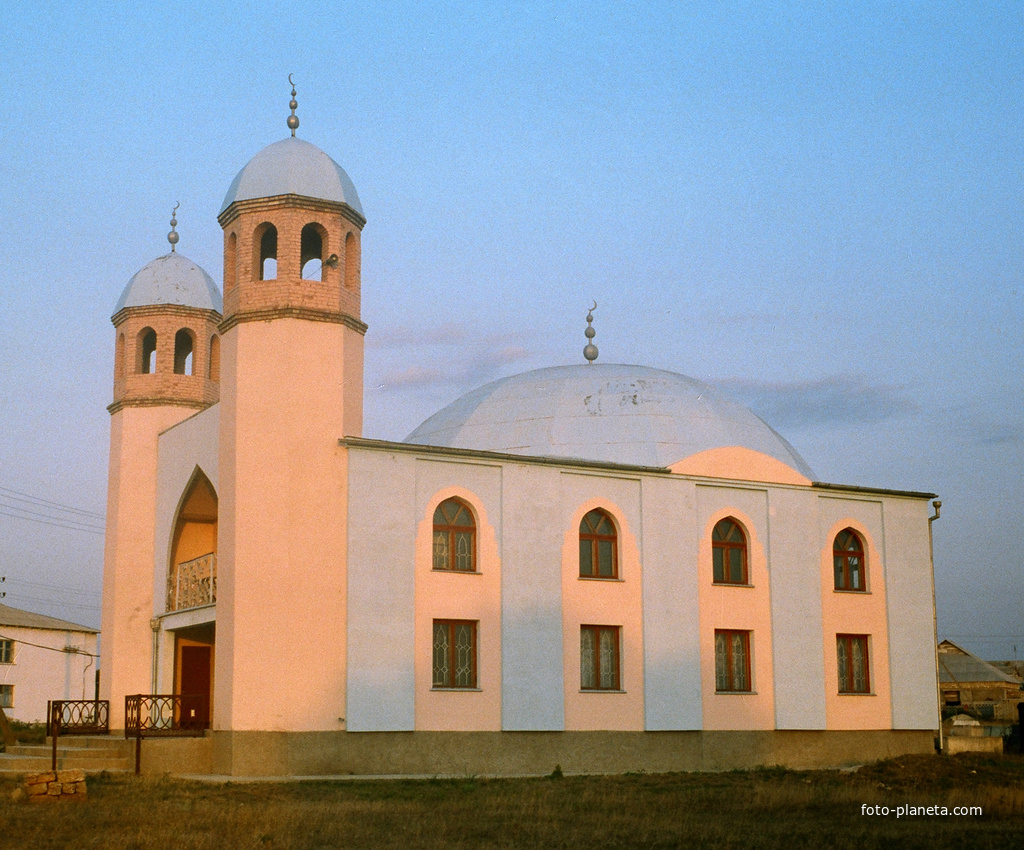 Мечеть в Ленино.  18 августа 2005 года
