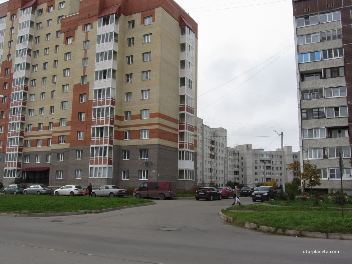 Гатчина, мкрн Аэродром. ул. Авиатриссы Зверевой