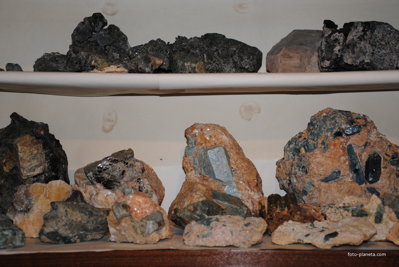 В музее камней и минералов