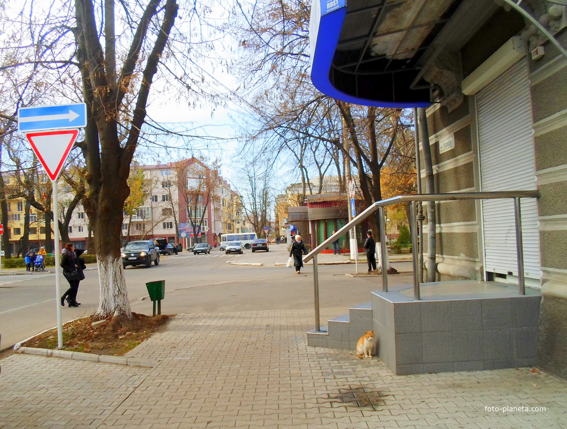 город Измаил, проспект Суворова пересекается с улицей Бессарабской
