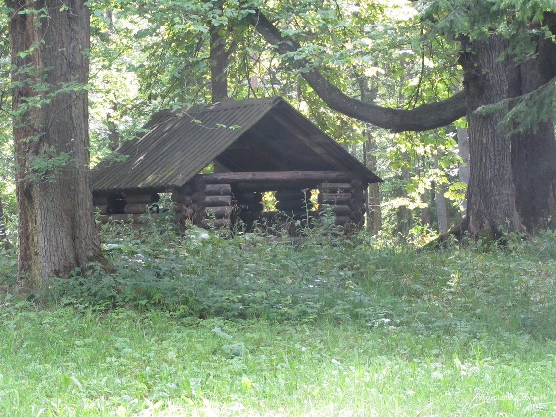 Тойла. Ору-парк. Территория дома-коменданта