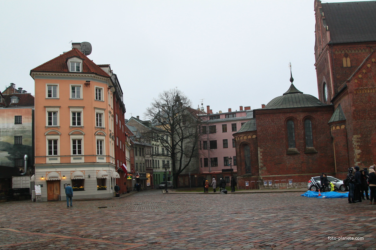 Домская площадь