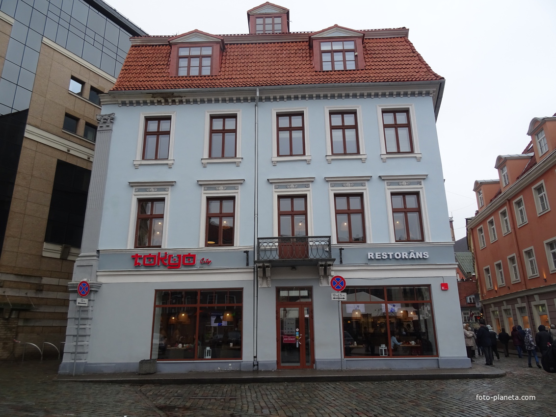 Площадь Пилс