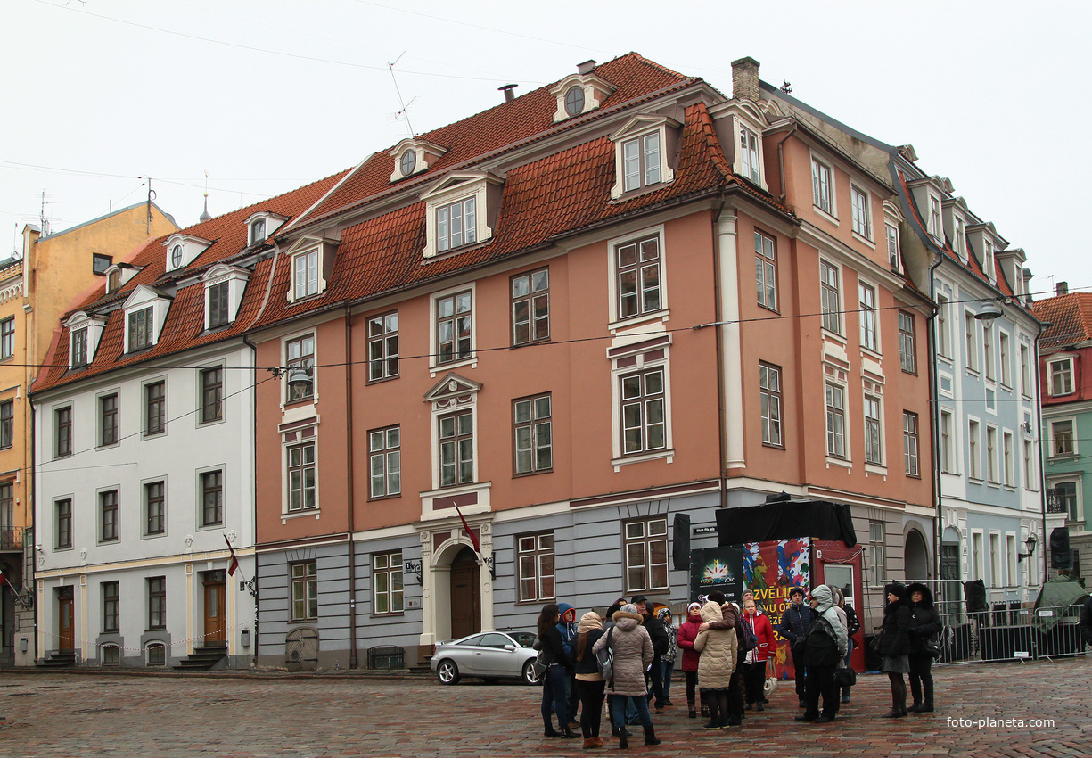 Площадь Пилс