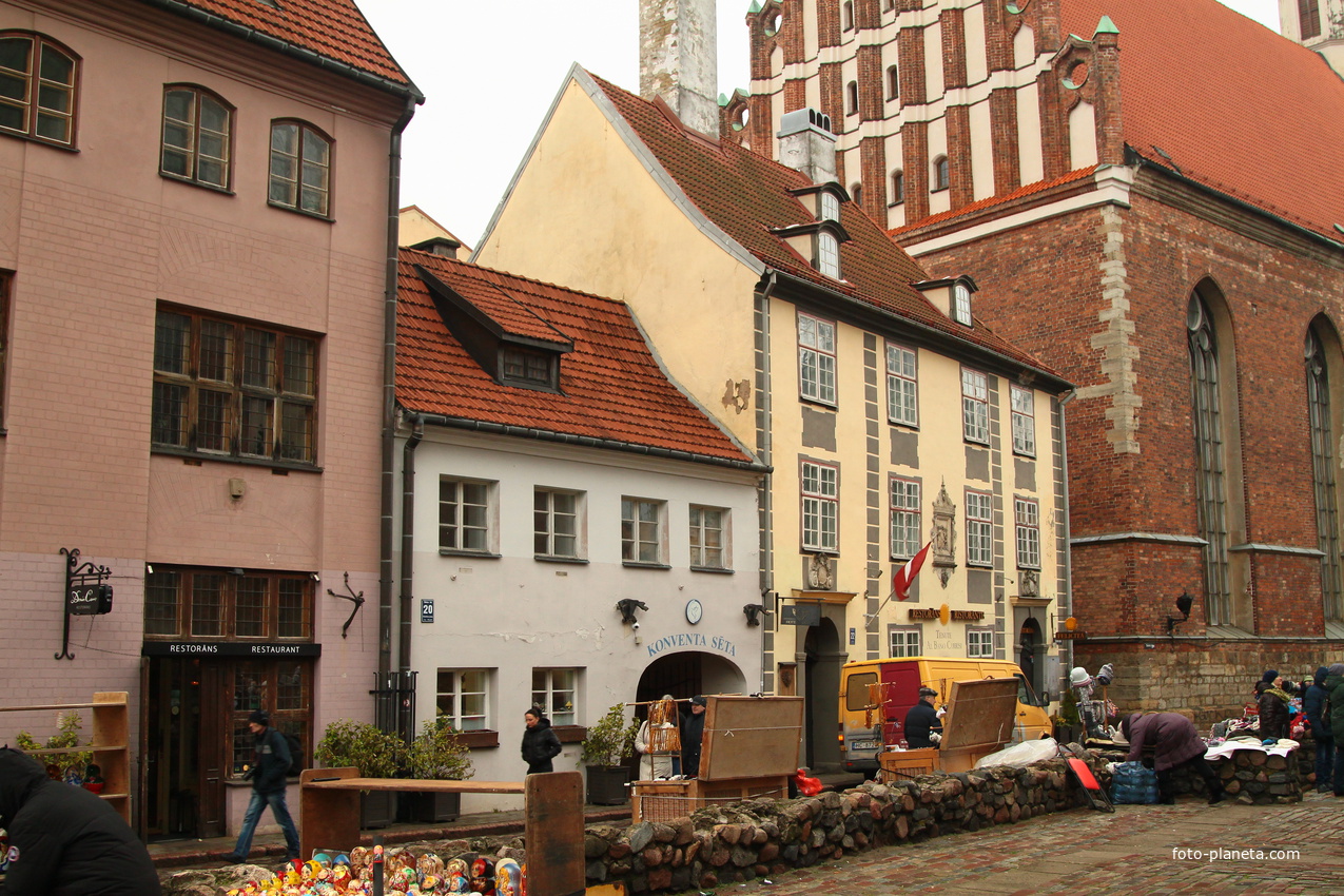 Улица Скарню