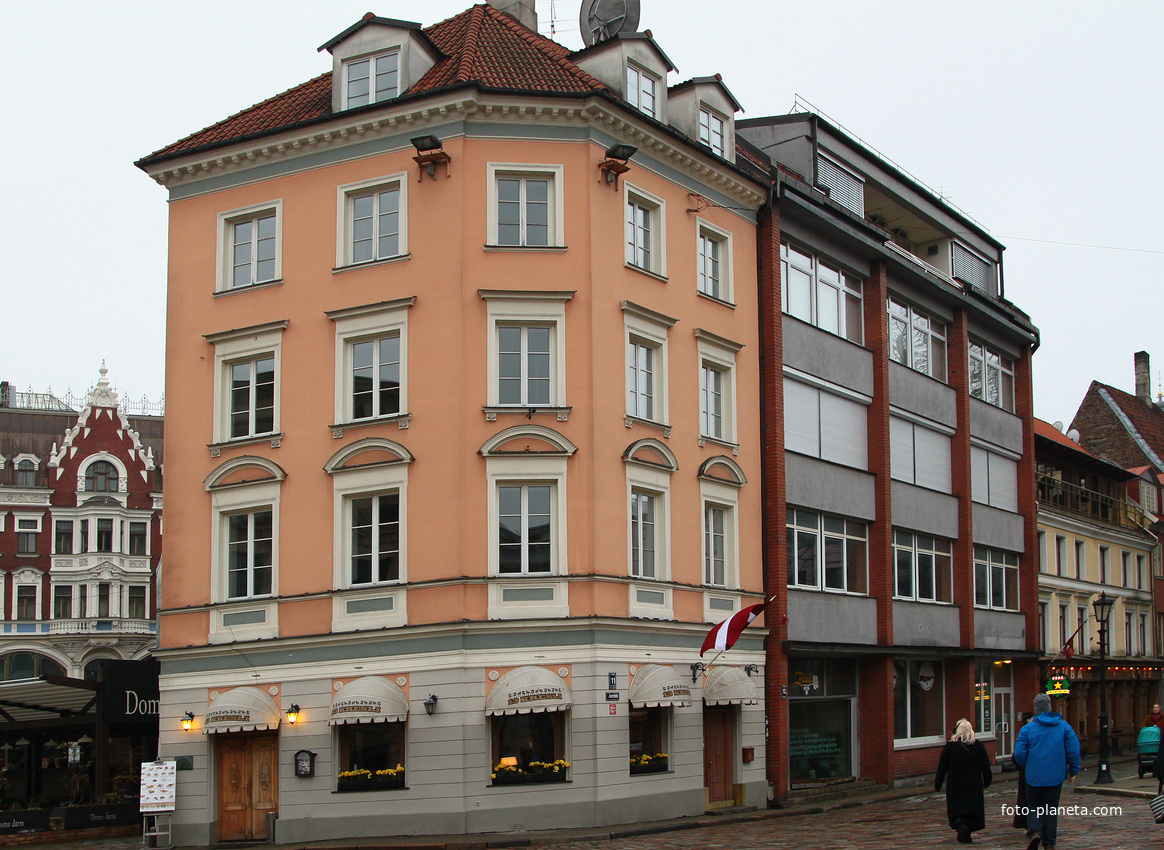 Улица Яуниела