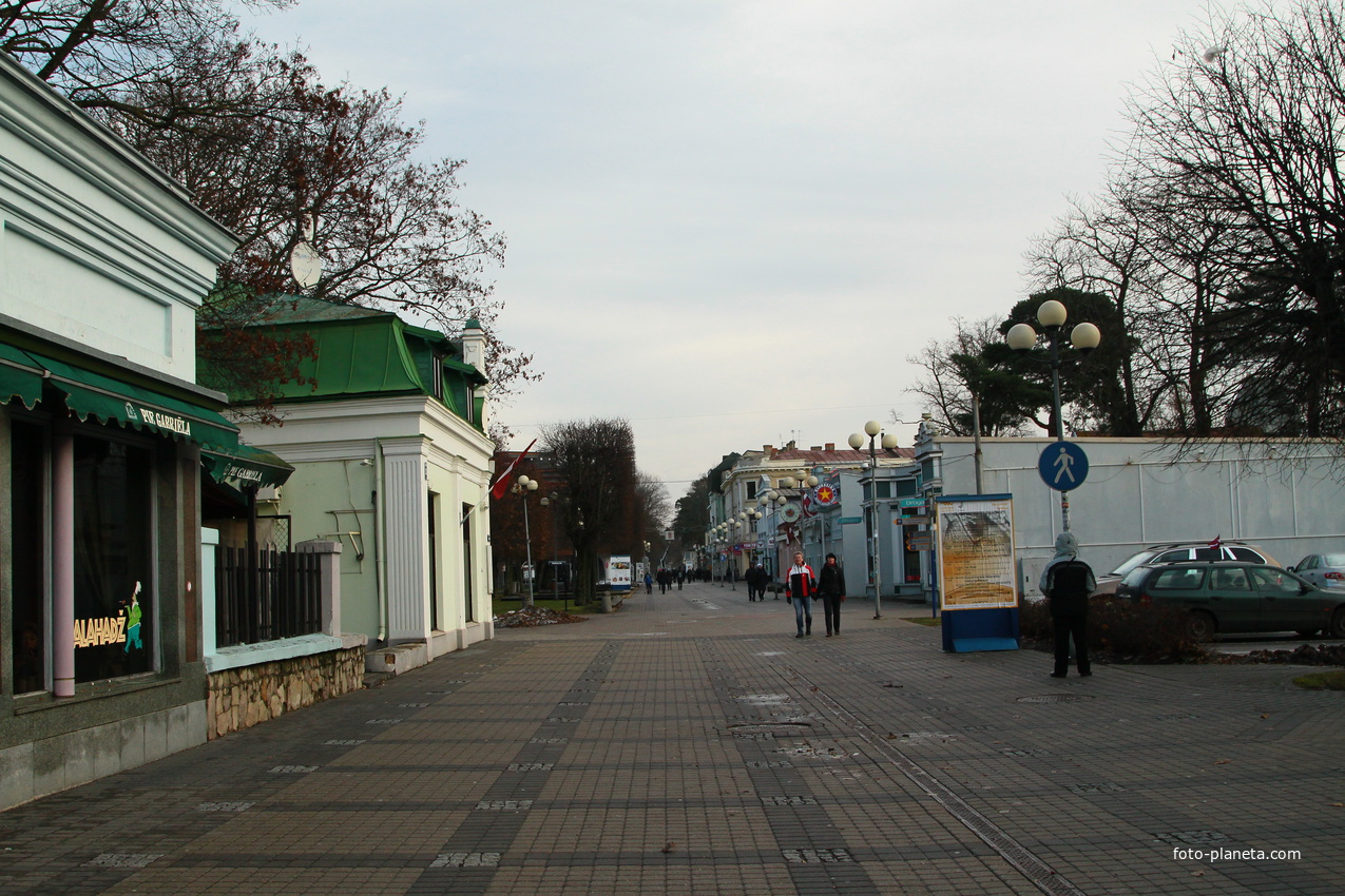 Улица Йомас