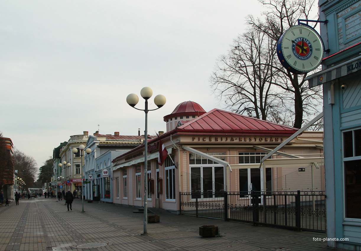 Улица Йомас