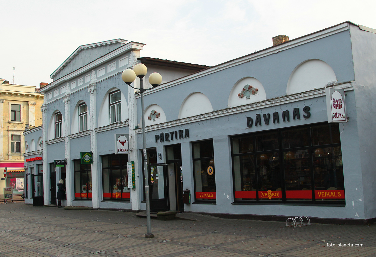 Улица Йомас