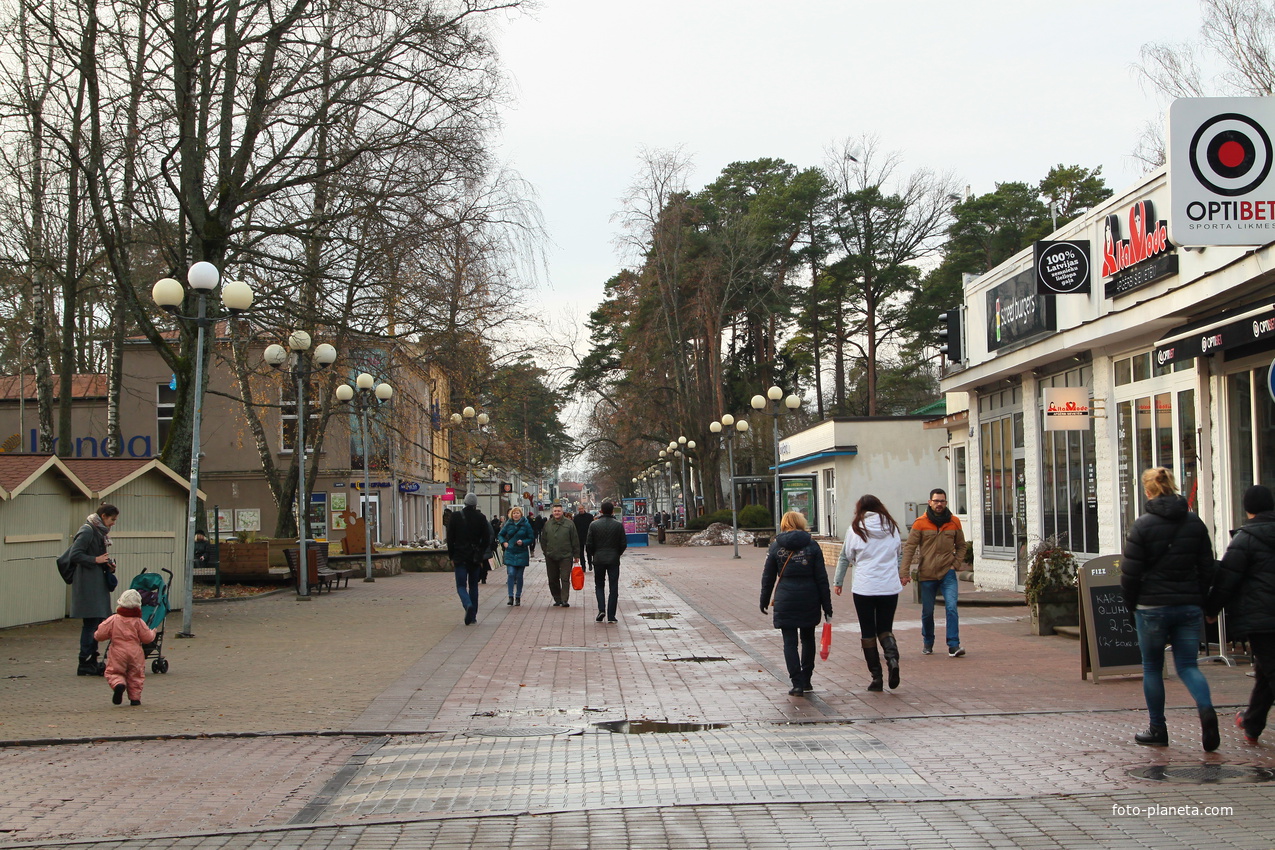 Улица Йомас