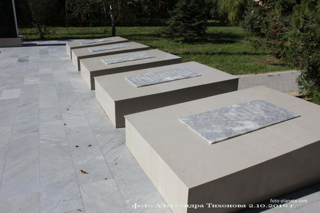 Мемориал-братская могила воинов ВОВ