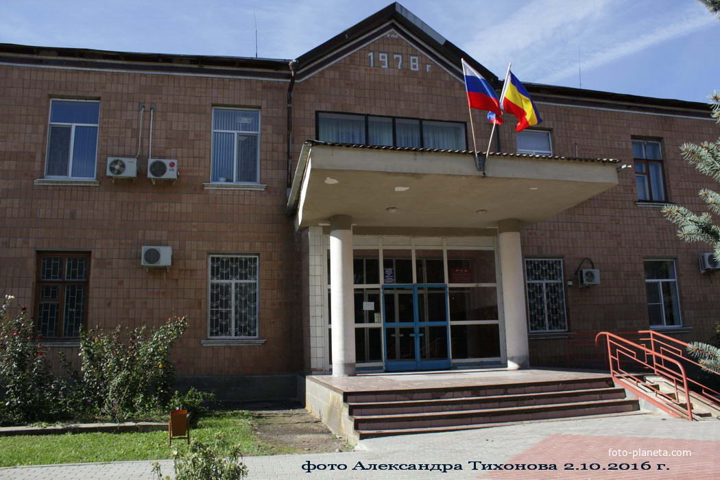 посёлок целина ростовской области. поселок целина целинский район ростовская область. школа 1 посёлок целина ростовской области. памятник ленину ростовская область. целина дом.