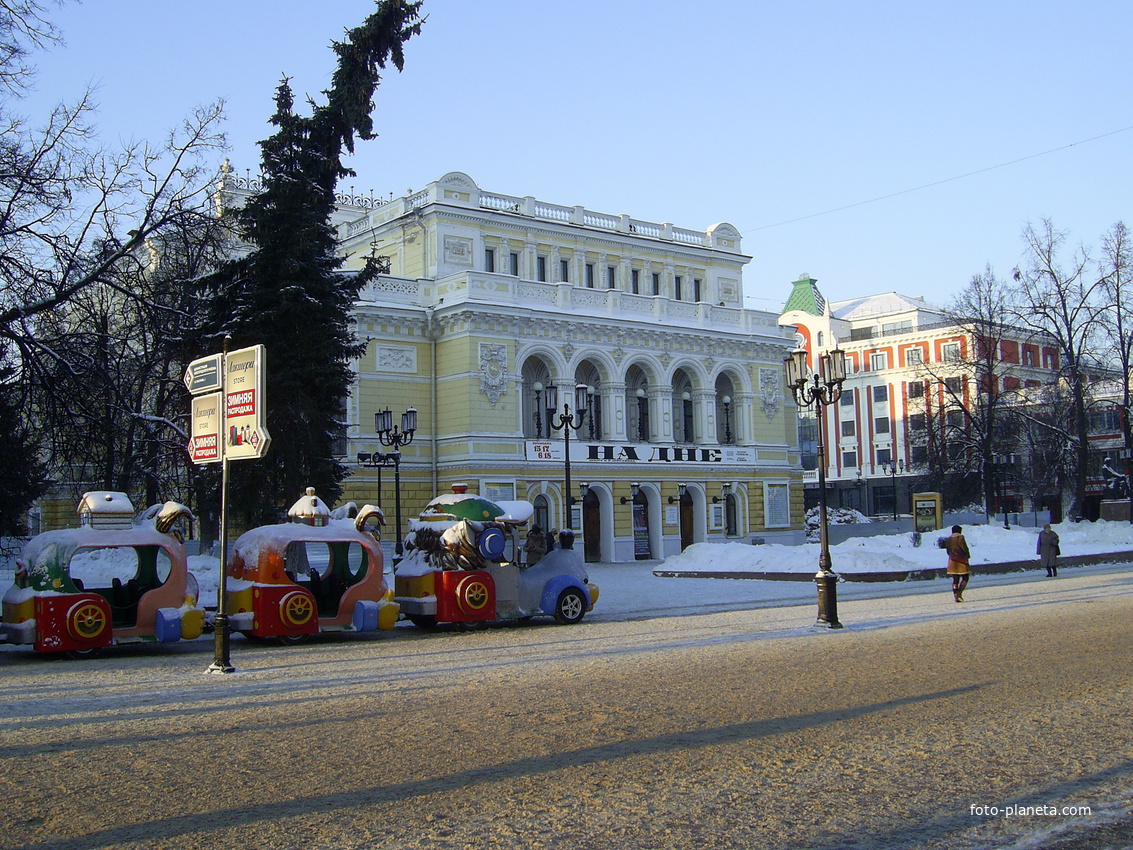 Н. Новгород - Театральная площадь
