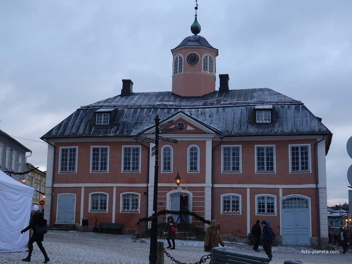 Ратушная площадь