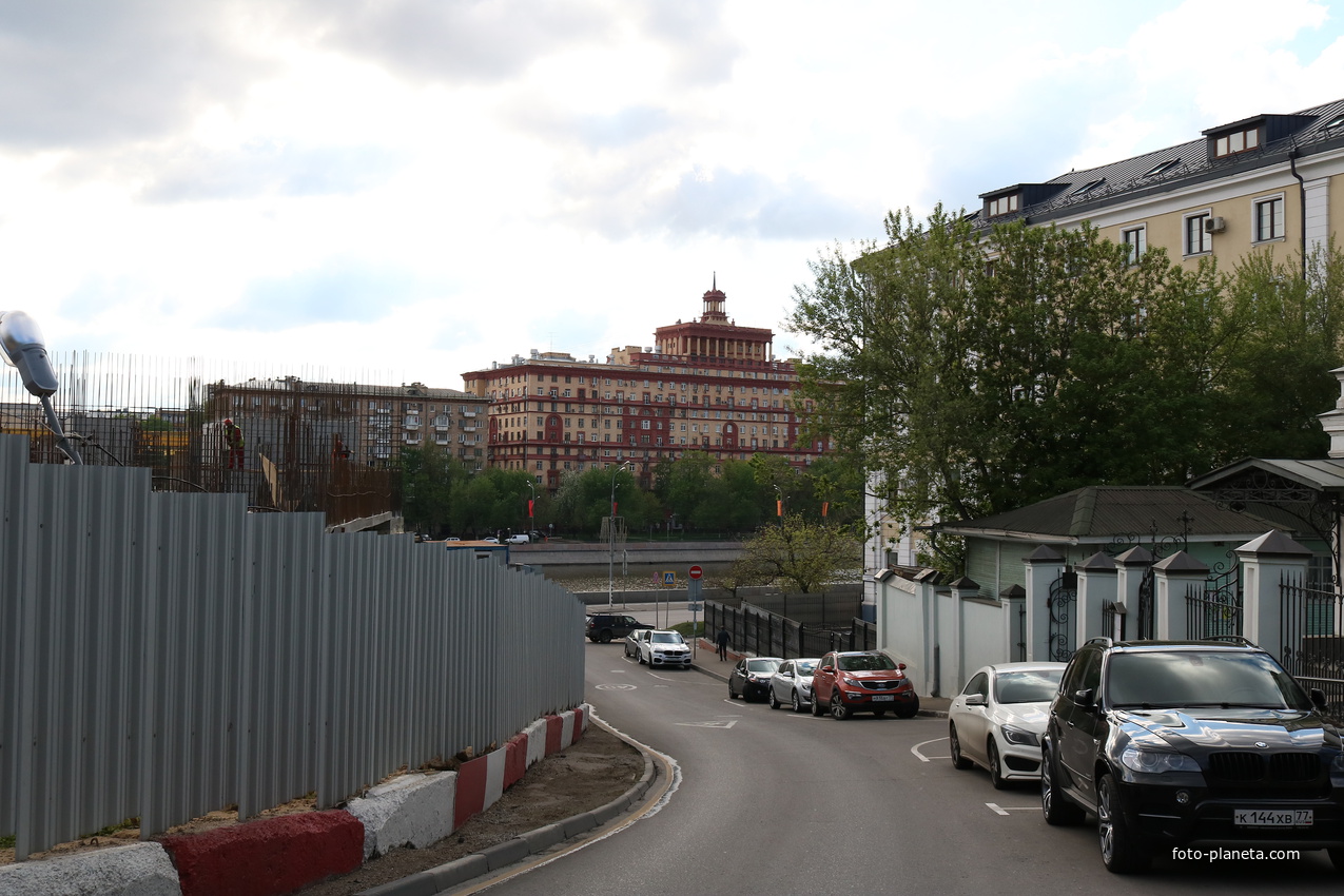 1-й Котельнический переулок