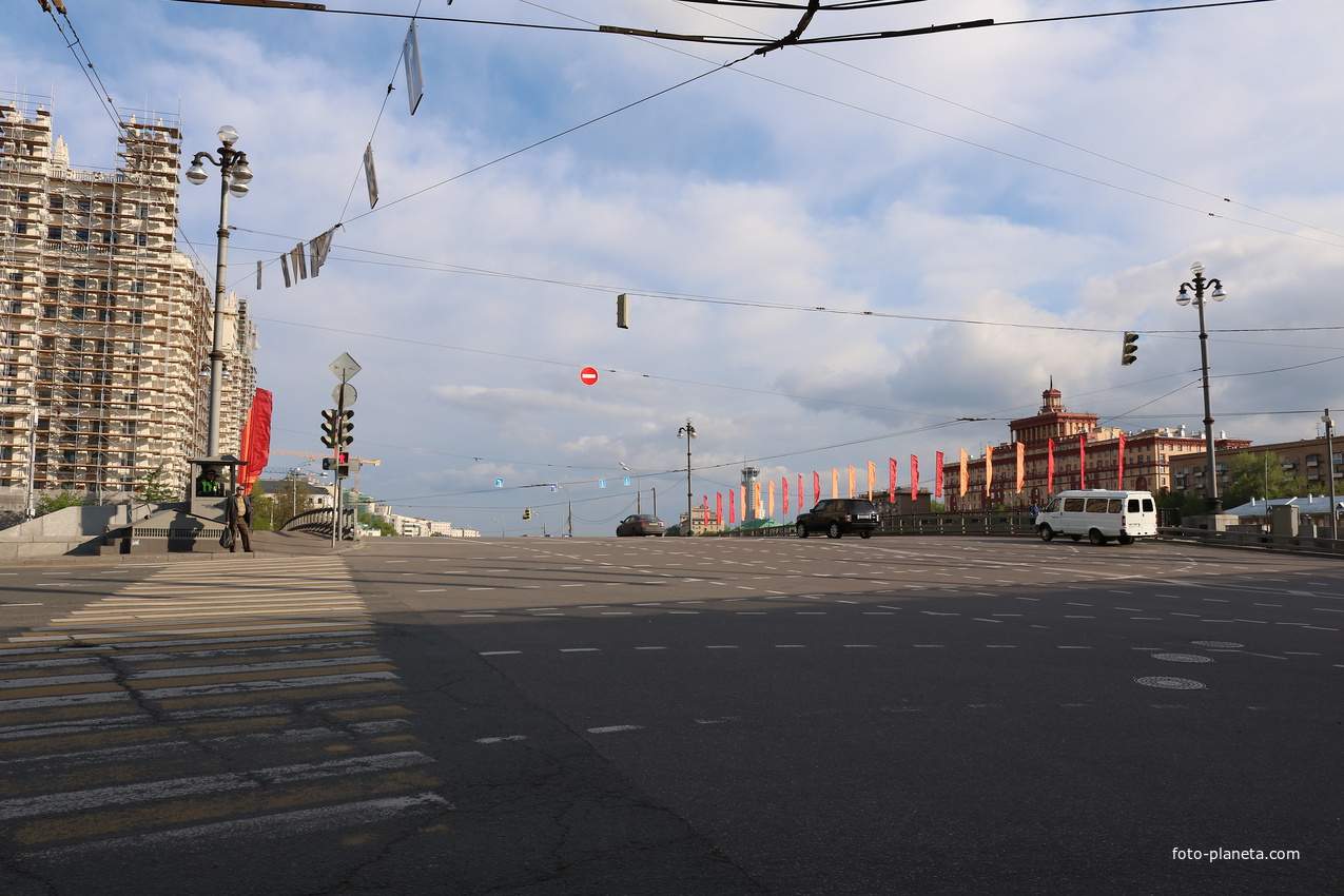 Москворецкая набережная