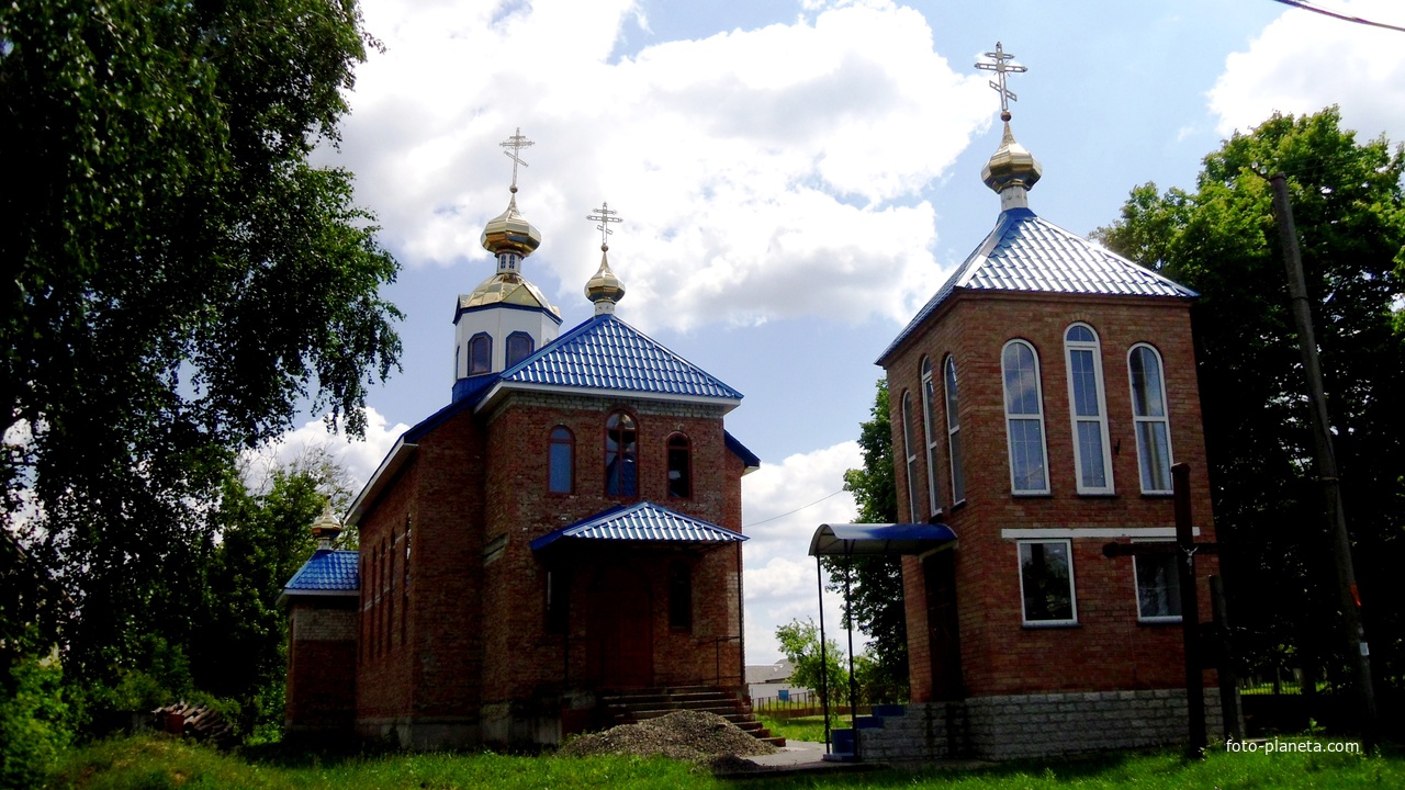 Будівництво Покровської церкви.