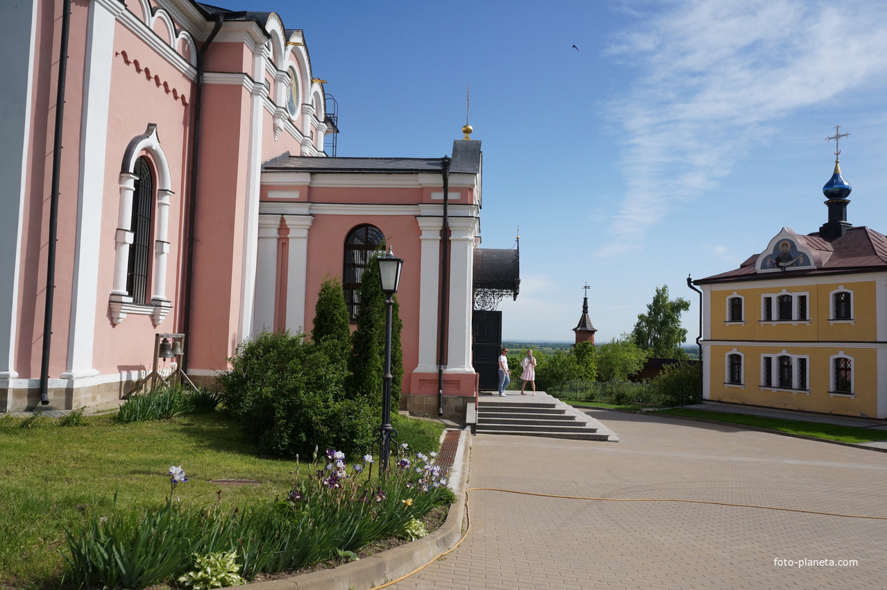 Свято-Иоанно-Богословский мужской монастырь