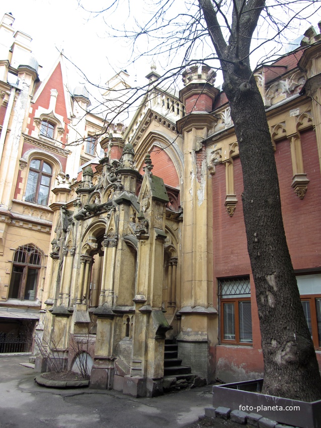 Особняк Кельха. Дом юриста. Внутренний дворик