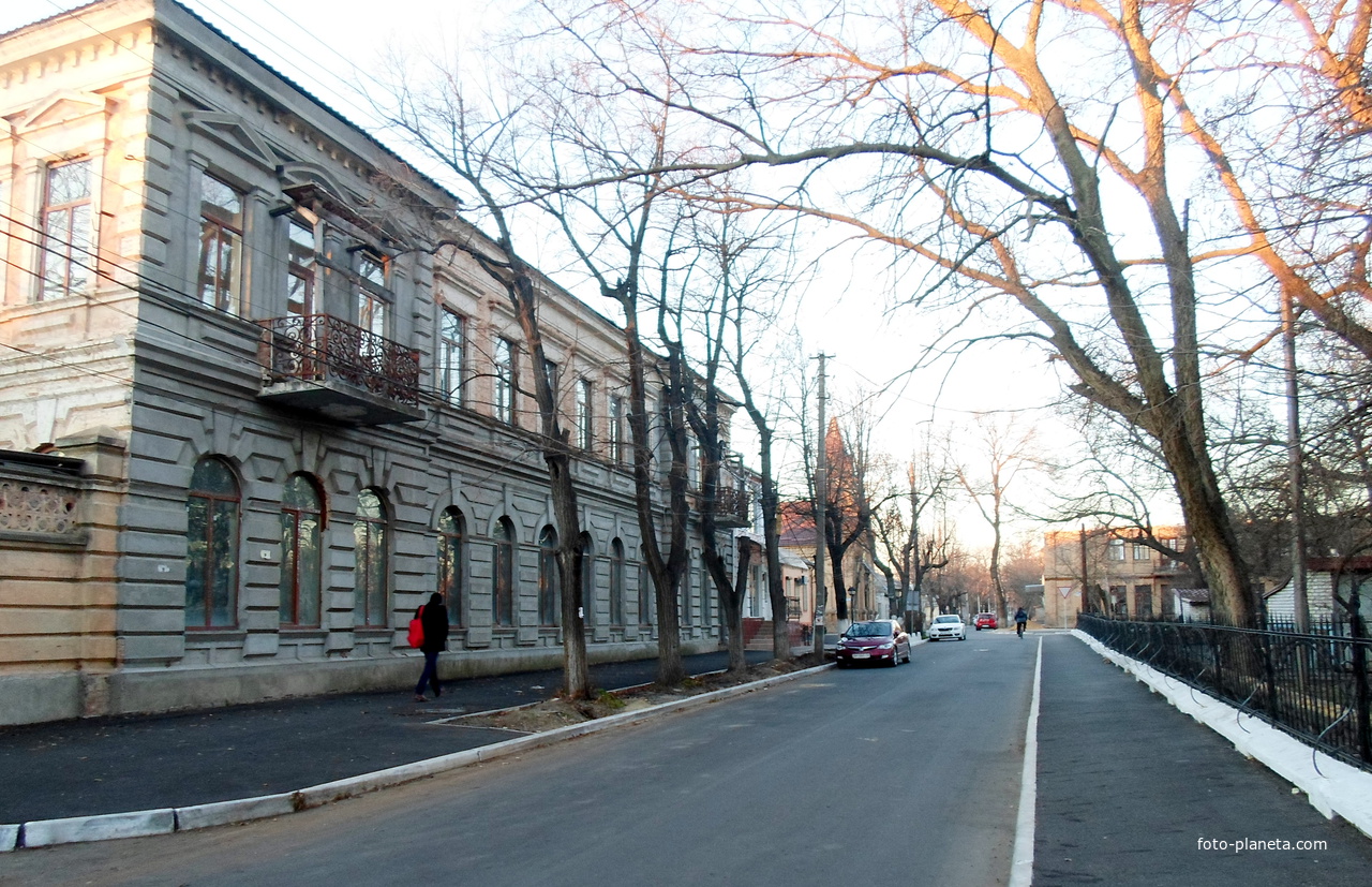 город Измаил, улица Адмирала Холостякова.
