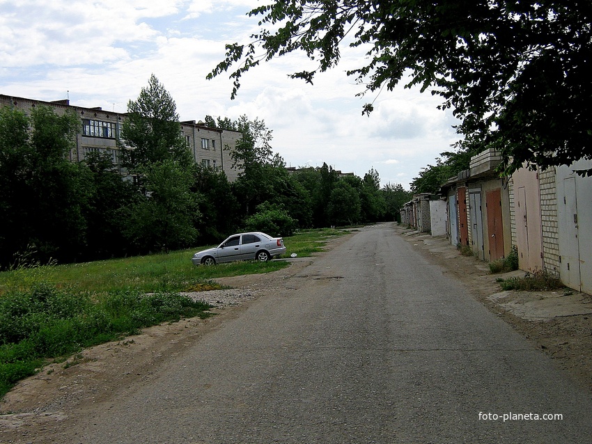3-й МКР. Вид от поворота с ул.Чехова. 13.06.2008г.