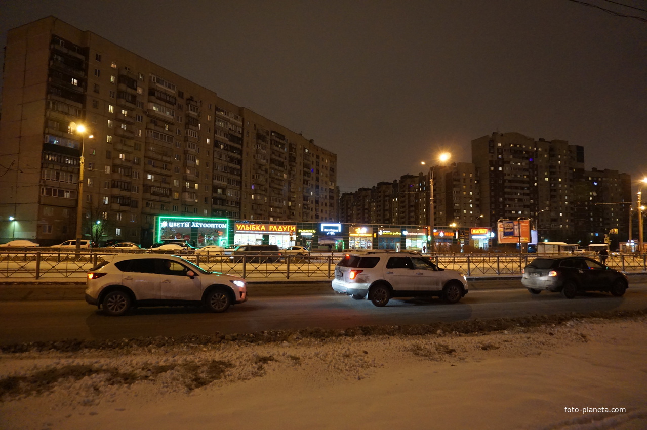 На Стародеревенской улице.