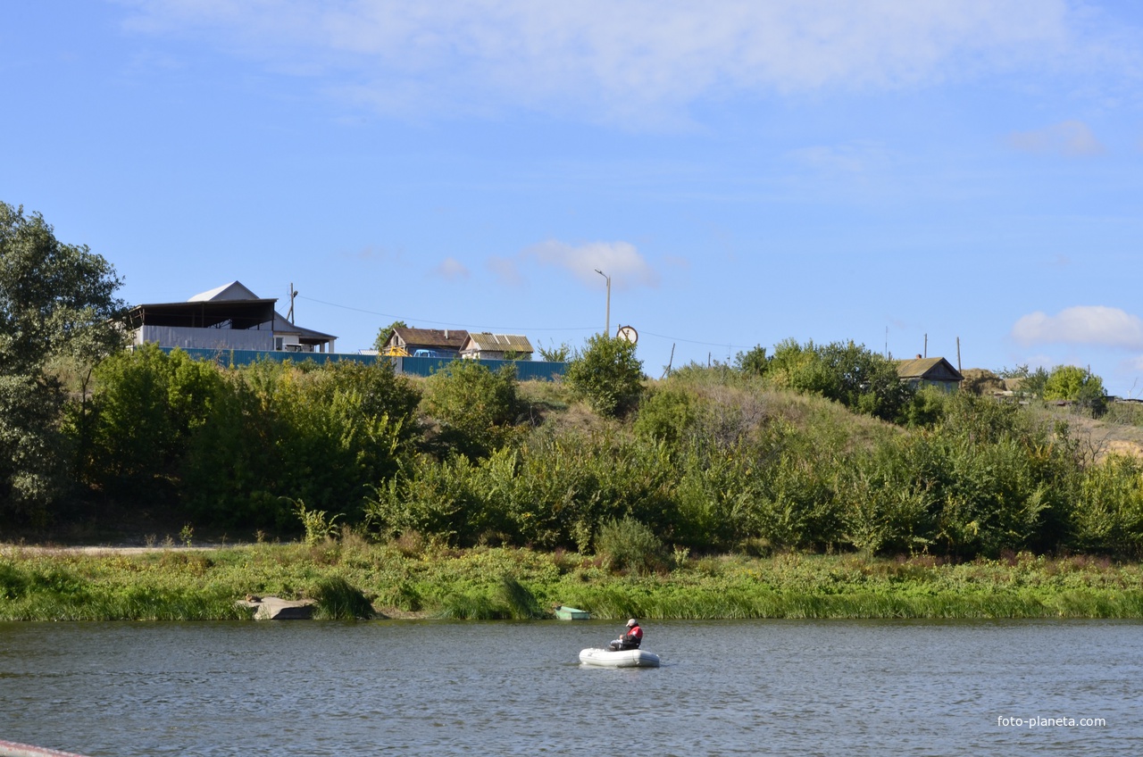 У станицы Новогригорьевская