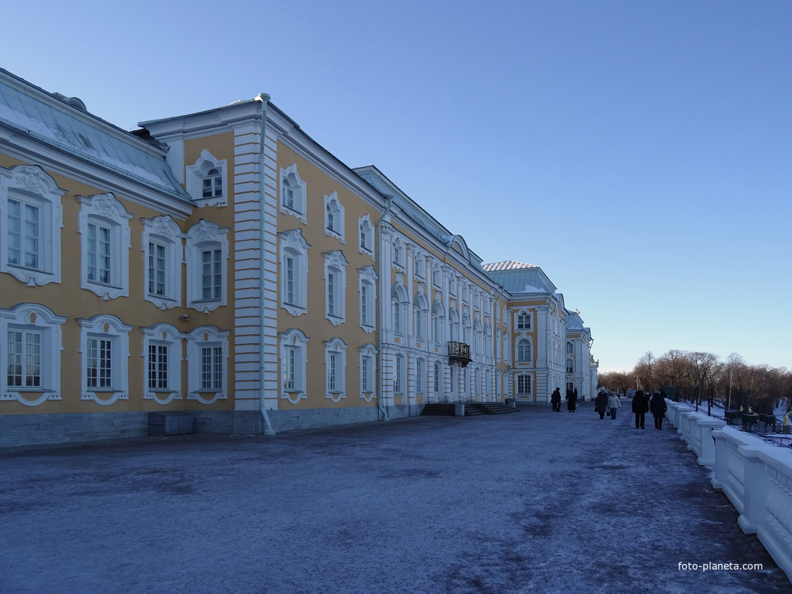 Большой Петергофский дворец