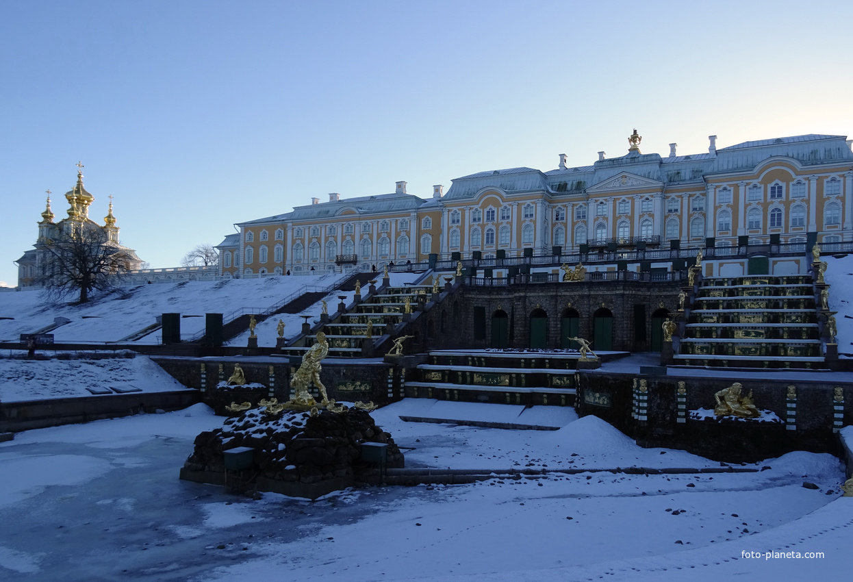 Большой Петергофский дворец