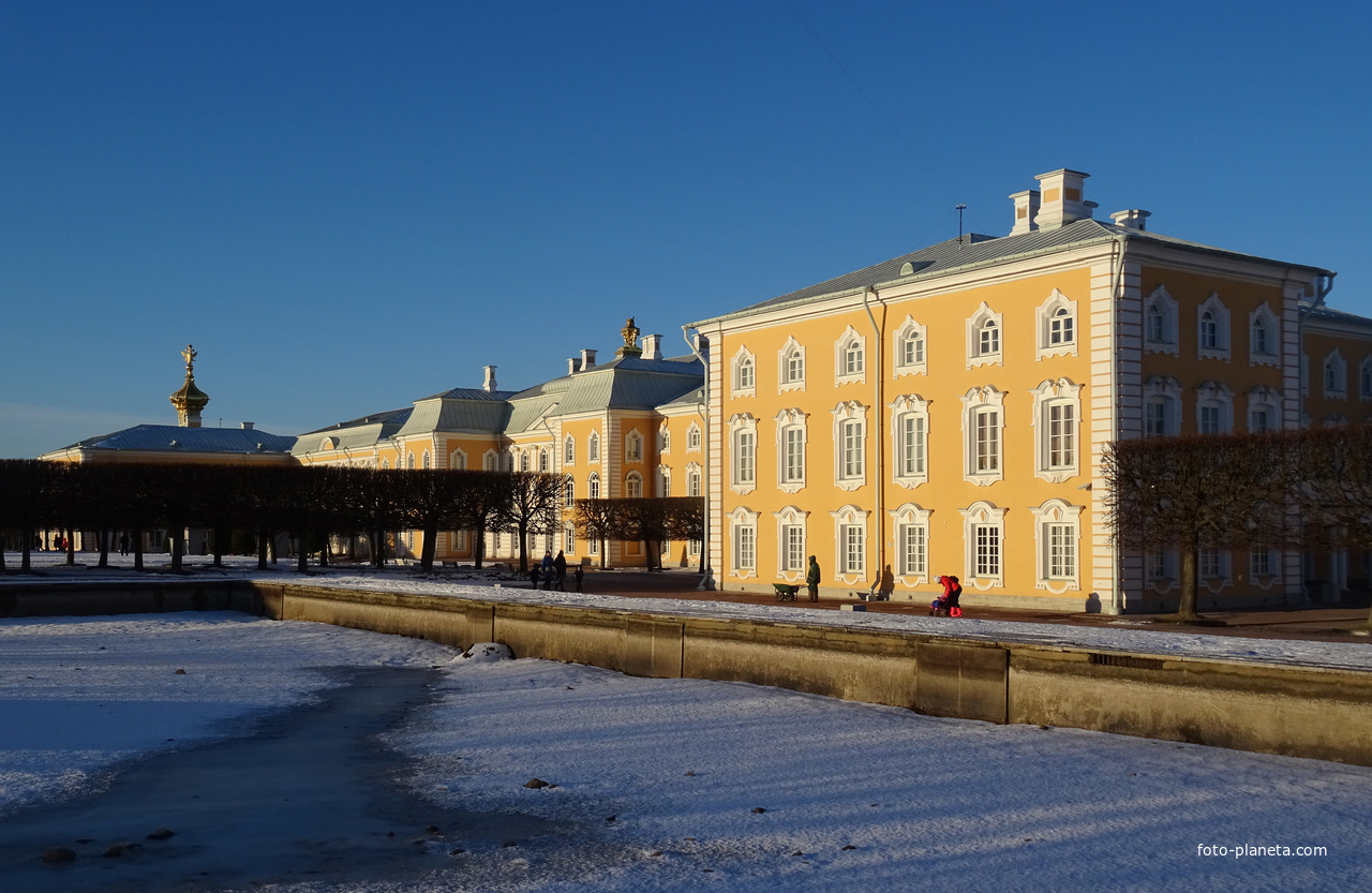 Большой Петергофский дворец