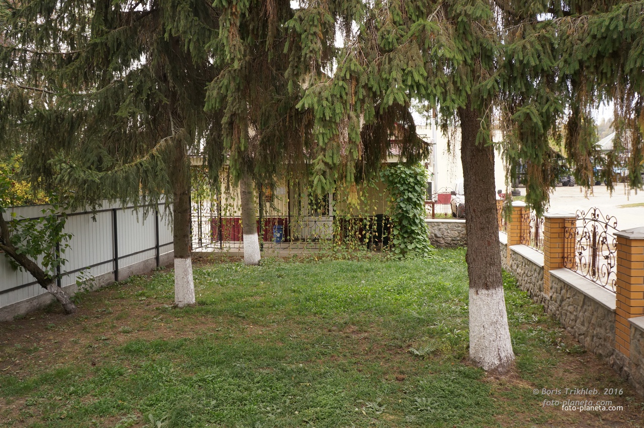 Продуктовый магазин (Автомастерская)