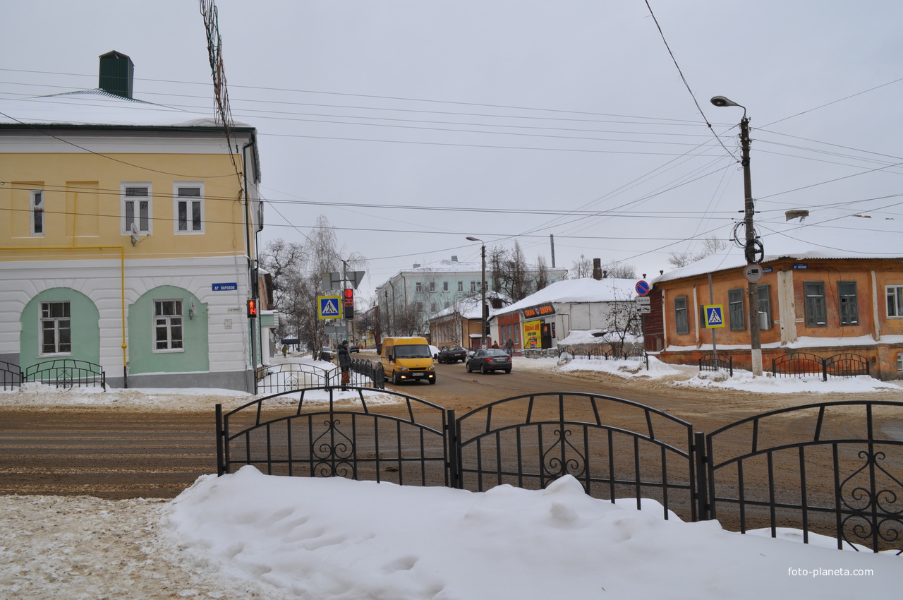 Перекрёсток улиц Пушкина и Дружбы народов