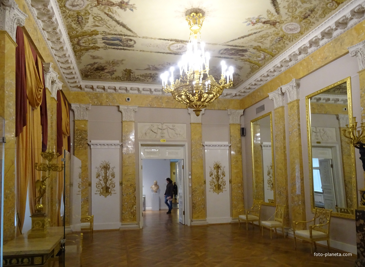 Экспозиции Эрмитажа в Главном штабе. Залы искусства русского ампира XIX - XX веков.