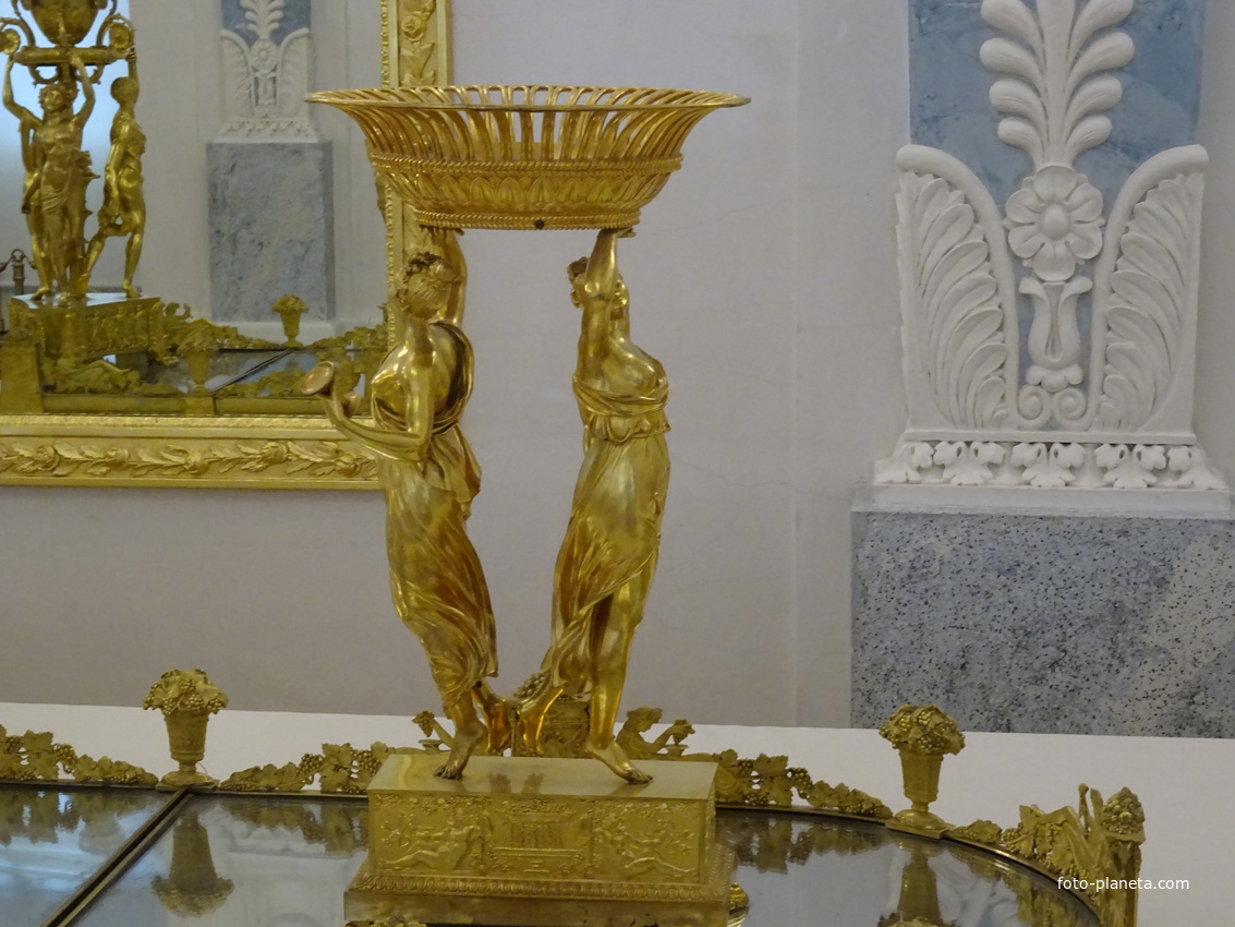 Экспозиции Эрмитажа в Главном штабе. Залы искусства русского ампира XIX - XX веков.