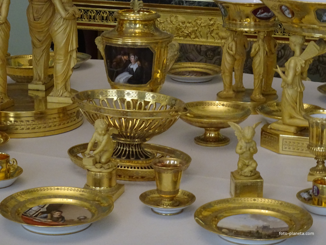 Экспозиции Эрмитажа в Главном штабе. Залы искусства русского ампира XIX - XX веков.