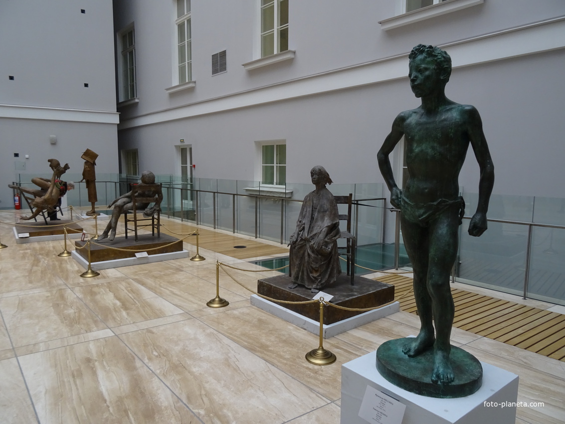 Экспозиции Эрмитажа в Главном штабе. Залы современного искусства.